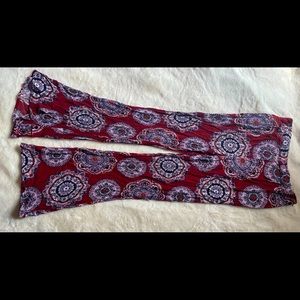 Windsor-Size Small, flowy, high rise, slight flare